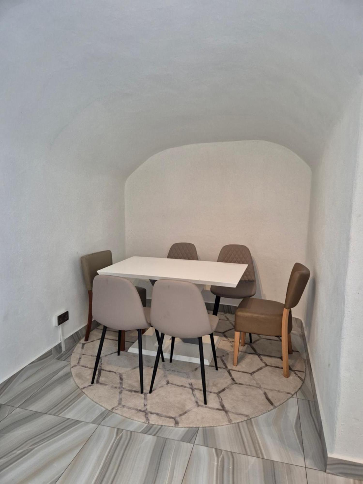 The Beverley Apartments London - Victoria Luaran gambar
