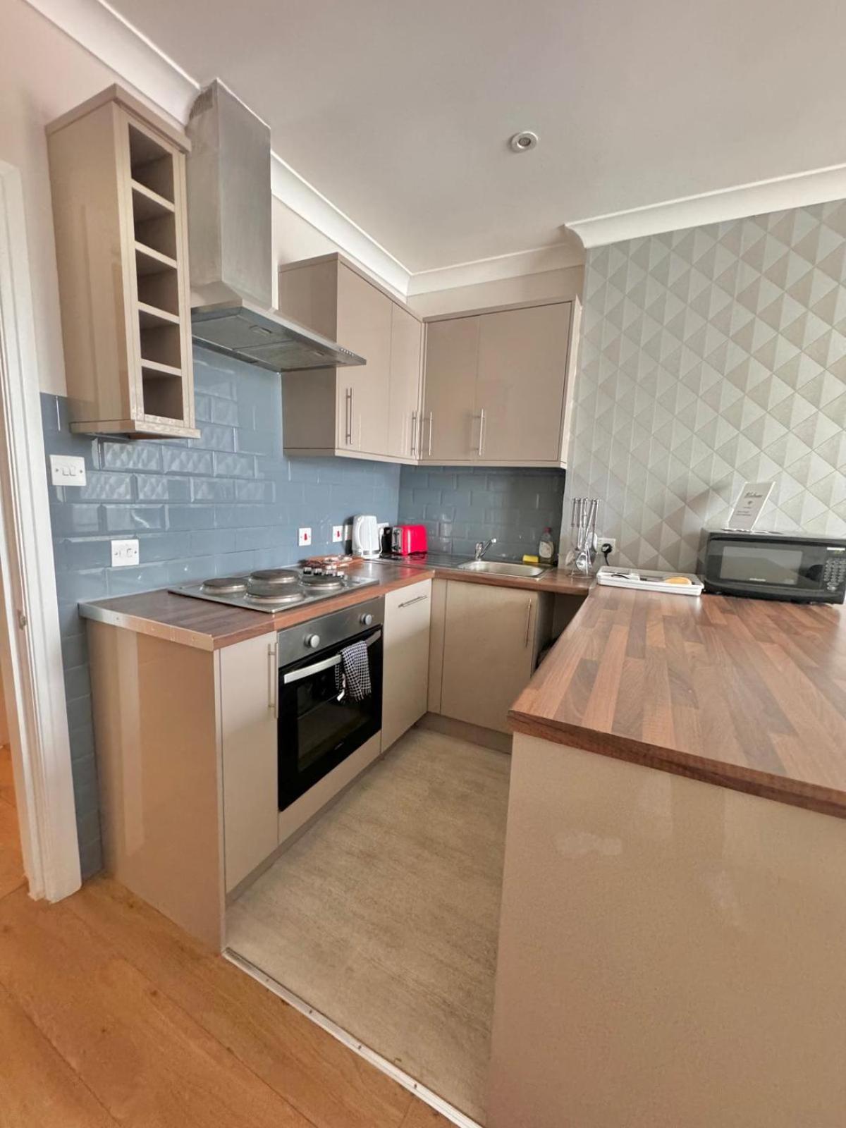 The Beverley Apartments London - Victoria Bilik gambar