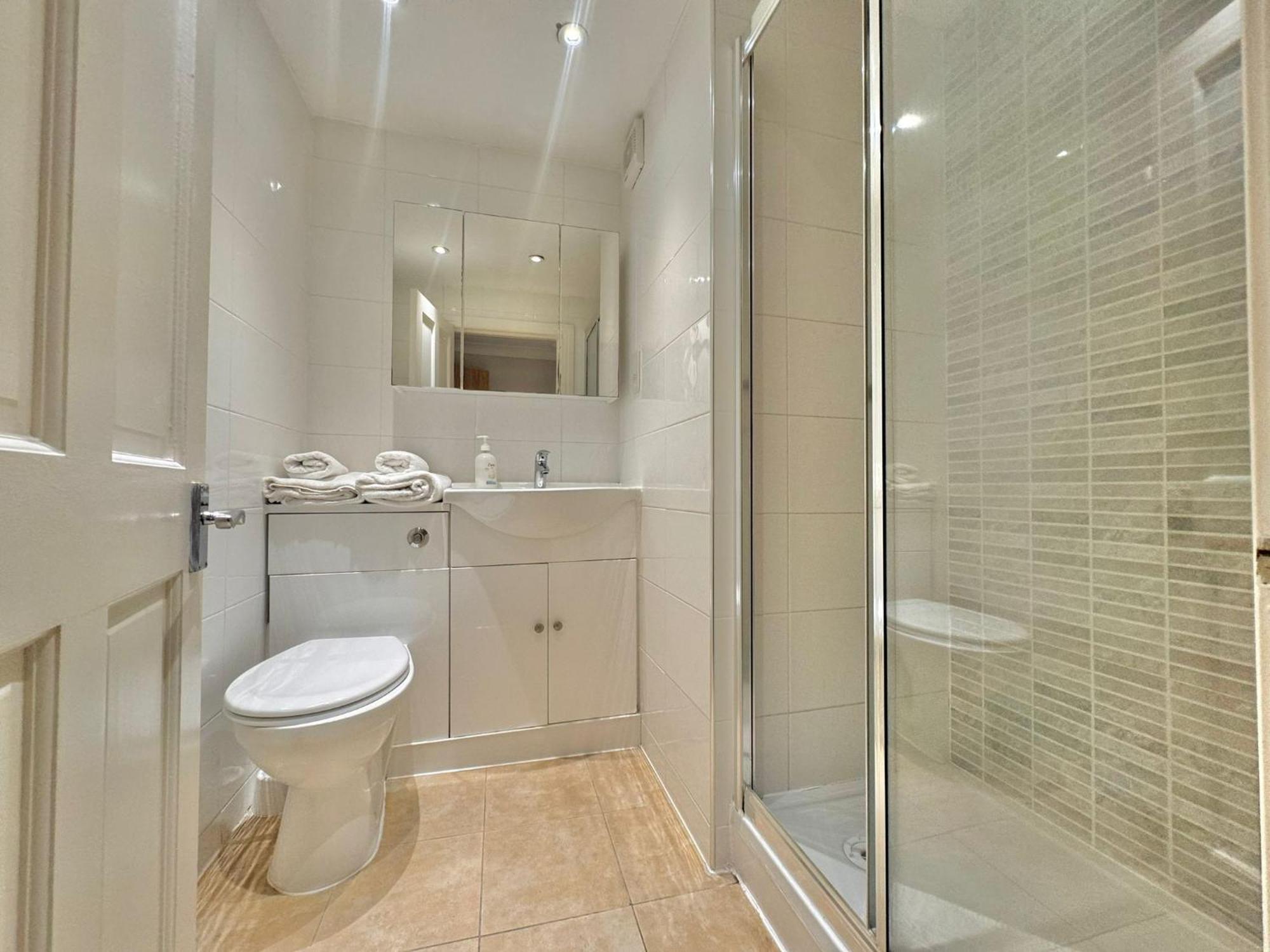 The Beverley Apartments London - Victoria Luaran gambar