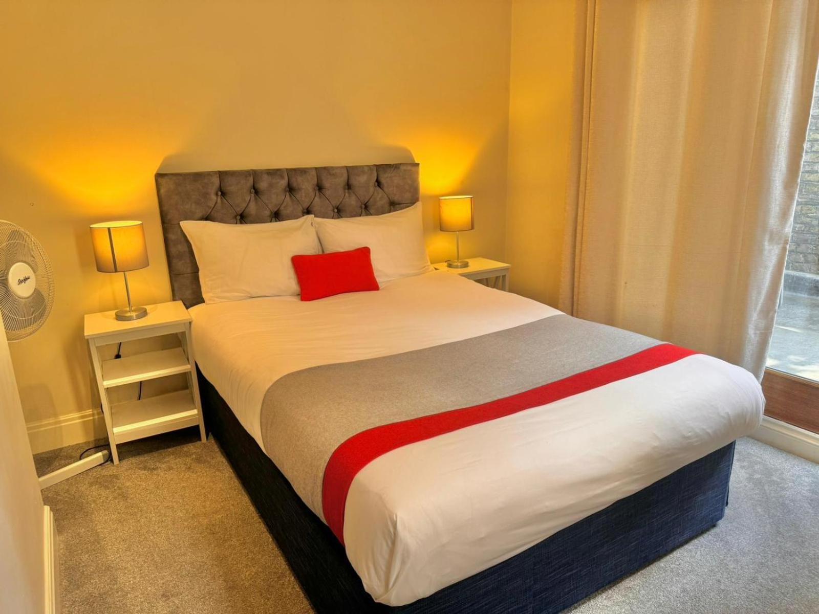 The Beverley Apartments London - Victoria Luaran gambar